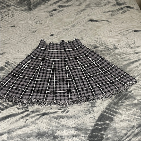 Max Edition Plaid A-Line Midi Skirt in Black and Gray - Picture 2 of 4